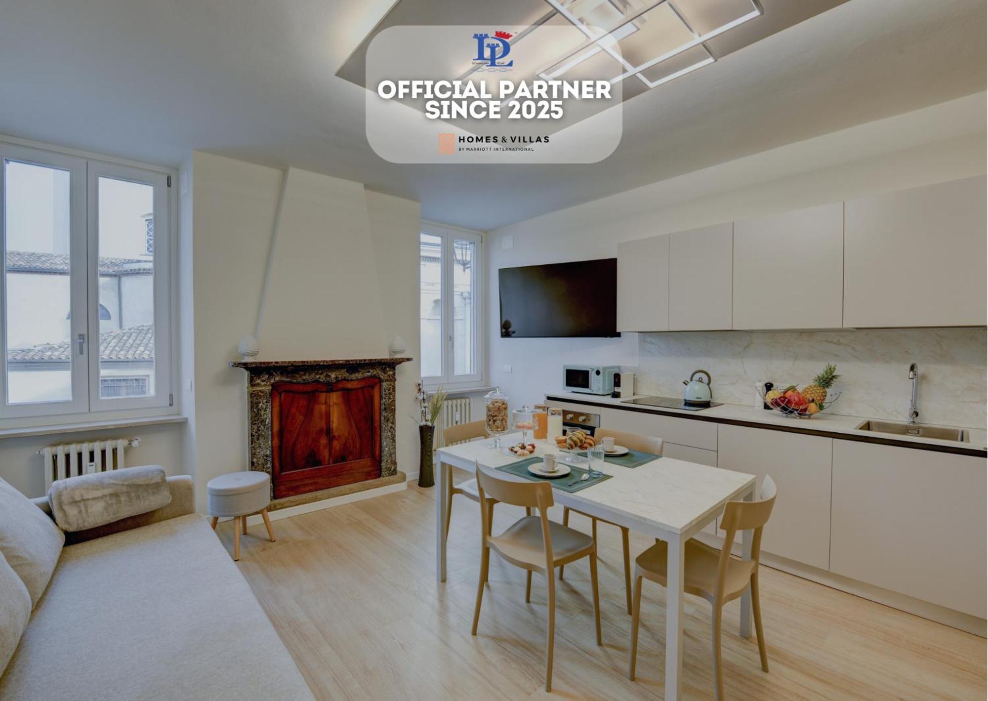 Desenzanoloft Official Partner Marriott Homes & Villas - Apa Dom Downtown Family Apartment Ντεζεντσάνο ντελ Γκάρντα Εξωτερικό φωτογραφία
